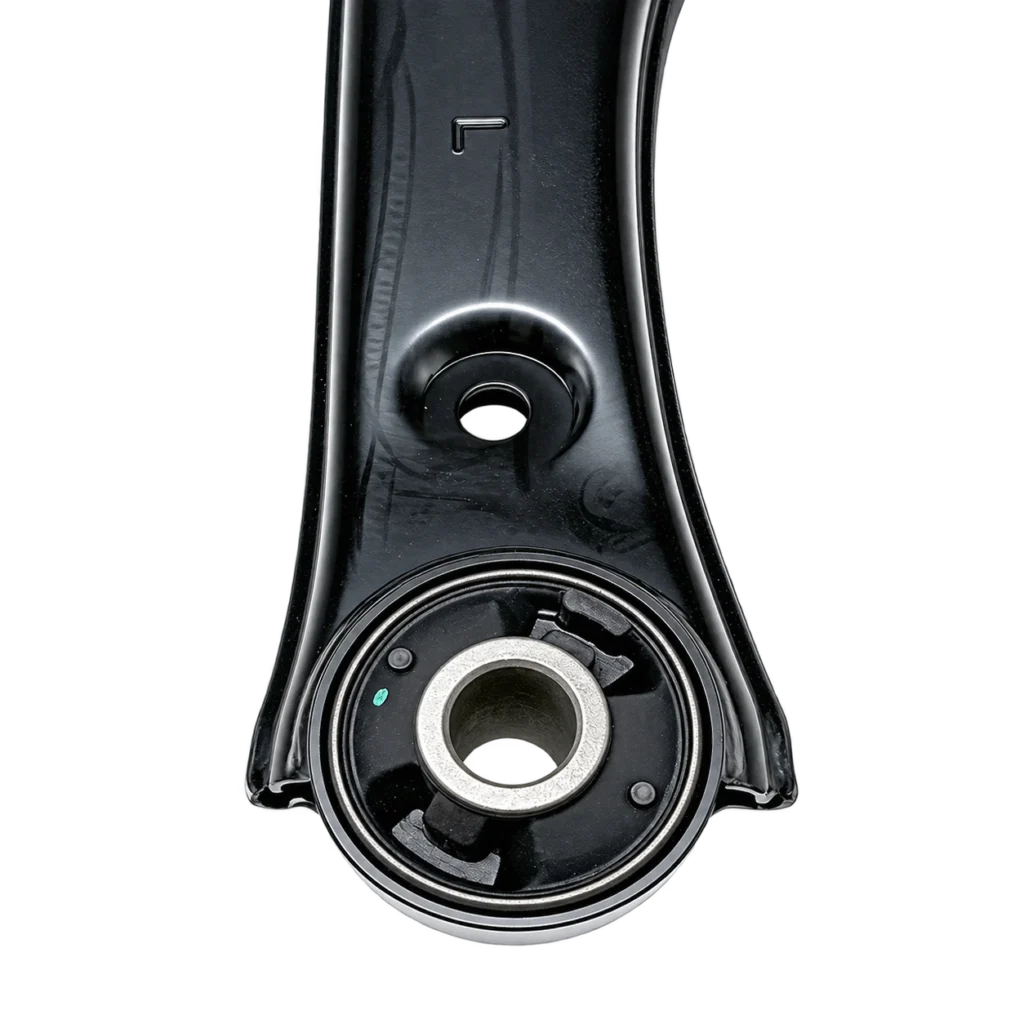 Control Arm SU-C0003 | product gallery view 2 on transparent background